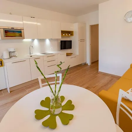Garden Beth'S House Apartment Brenzone sul Garda Exterior photo